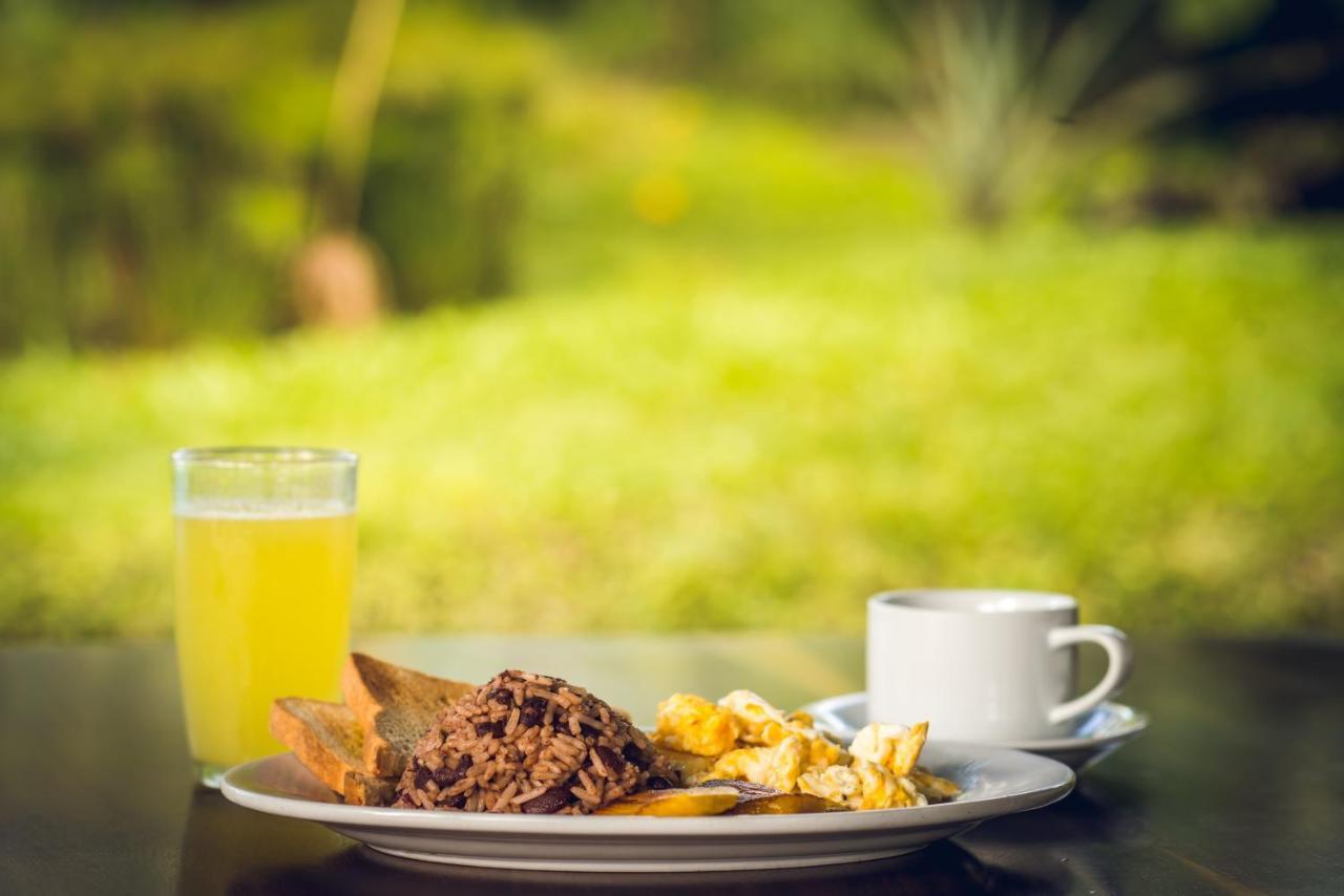 Hotel Brisas Arenal La Fortuna Dış mekan fotoğraf